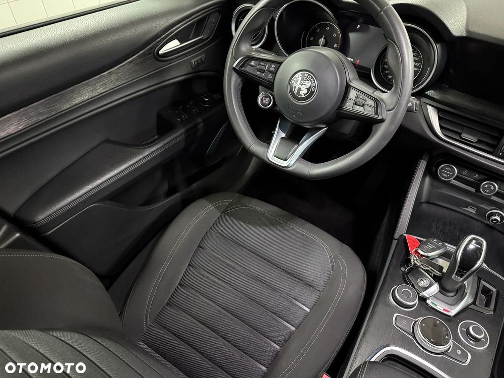Alfa Romeo Stelvio 2.2 16V AT8 Q4 Business - 9