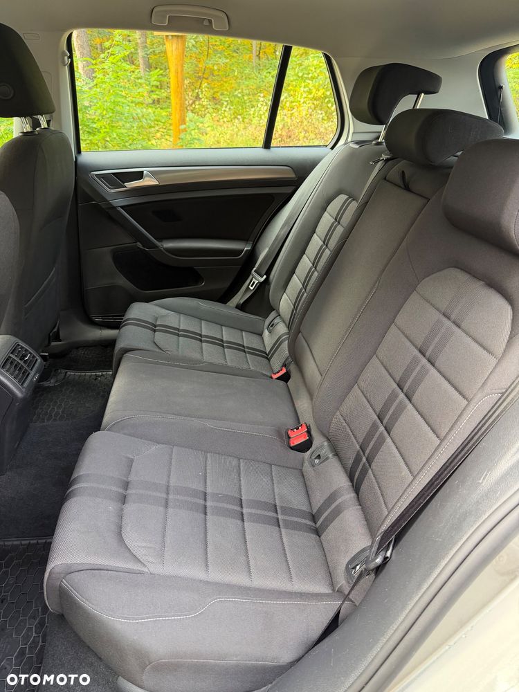 Volkswagen Golf - 13