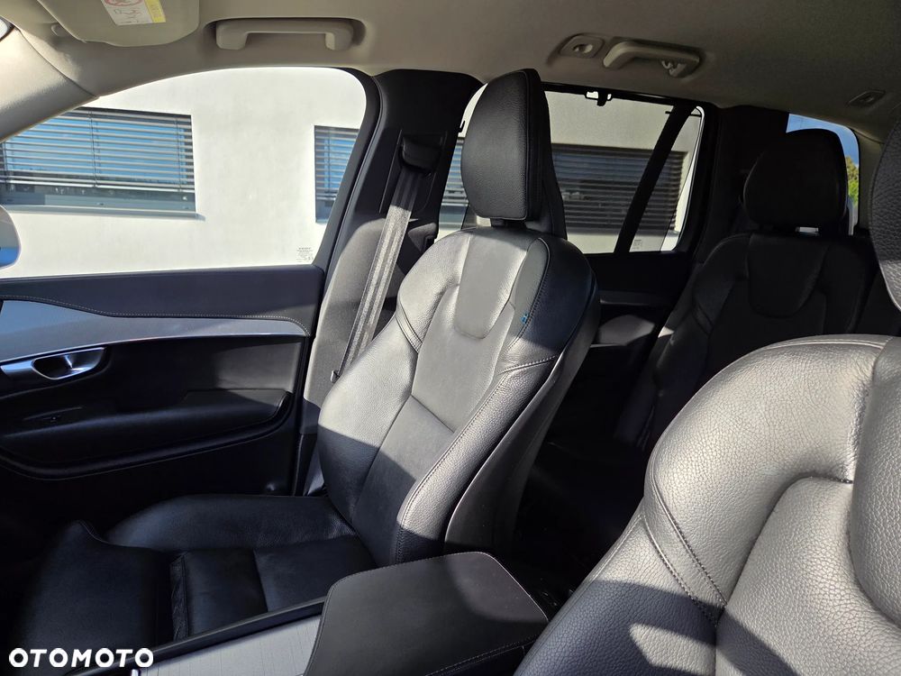 Volvo XC 90 B5 D AWD Plus Bright - 18