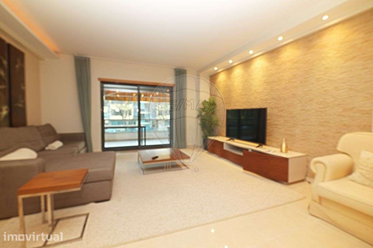 Apartamento T3 para arrendamento - Grande imagem: 2/29