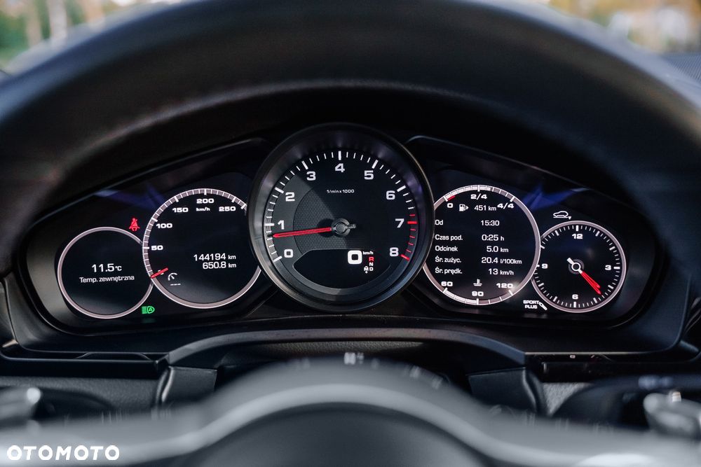 Porsche Cayenne Standard - 7