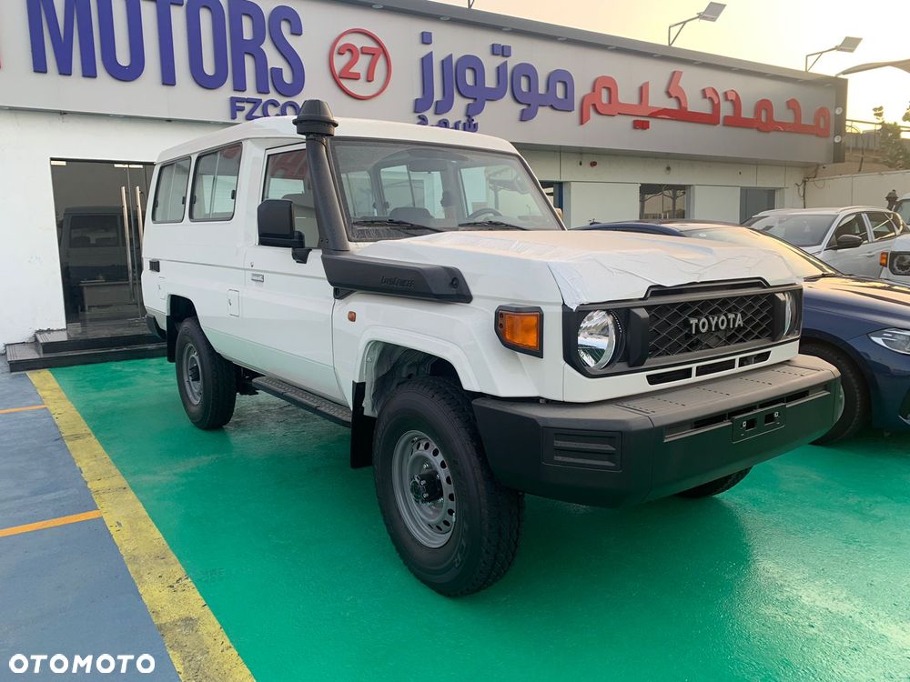 Toyota Land Cruiser - 3