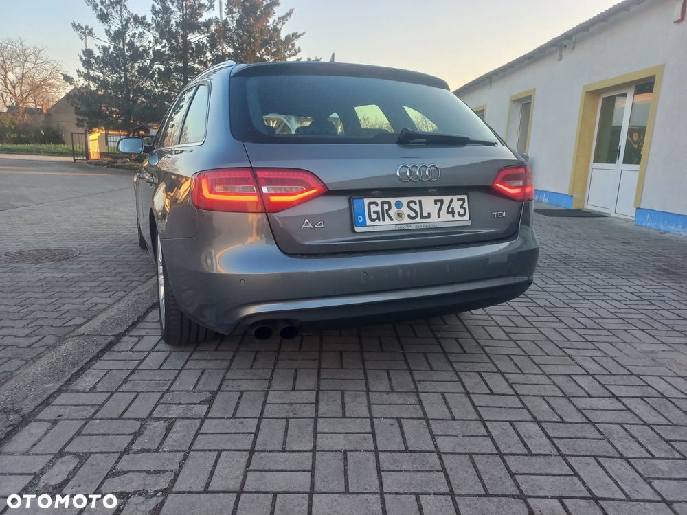 Audi A4 Avant 2.0 TDI DPF S line Sportpaket - 7