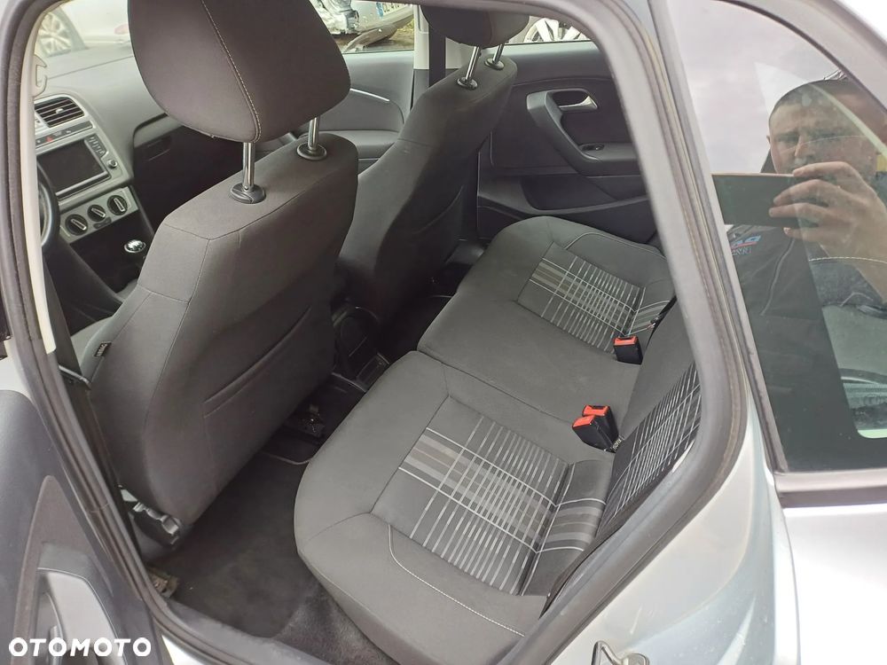 Volkswagen Polo 1.2 TSI Blue Motion Technology Lounge - 9