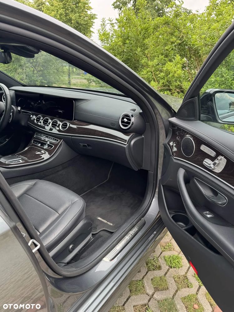 Mercedes-Benz Klasa E 220 d 4Matic 9G-TRONIC AMG Line NIGHT Edition - 14