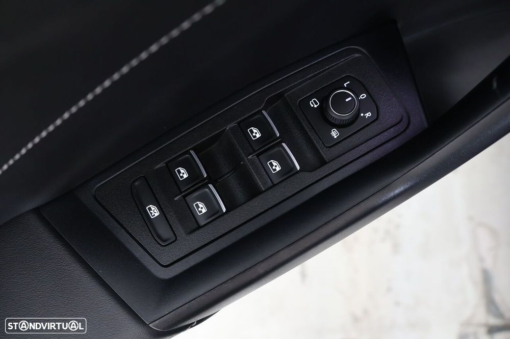 VW T-Roc 2.0 TDI R-Line DSG - 13