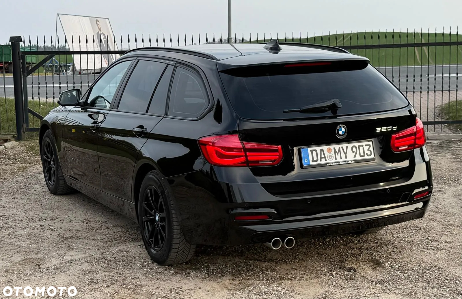 BMW Seria 3 320d Touring - 10