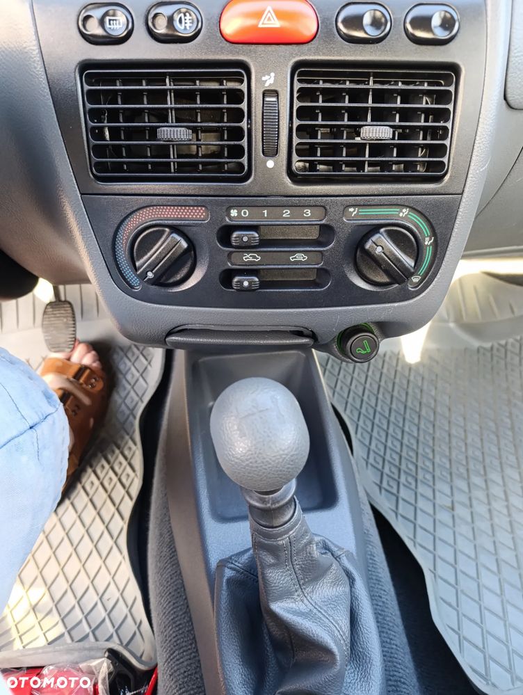 Fiat Siena 1.4 EL - 19