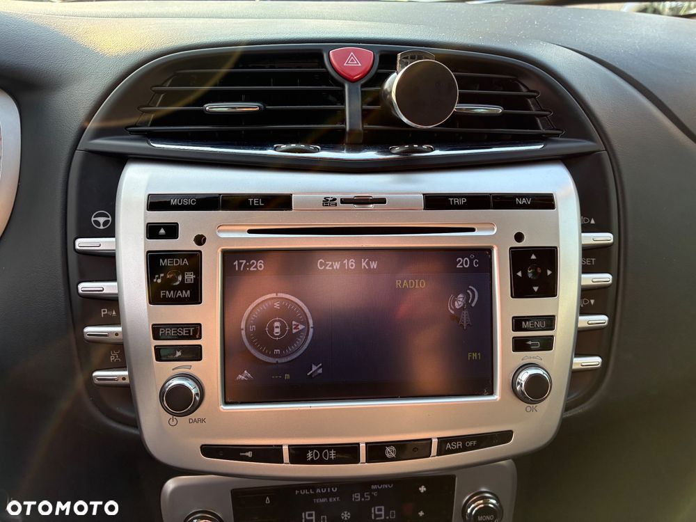 Lancia Delta 1.4 MultiAir 16v Gold - 17