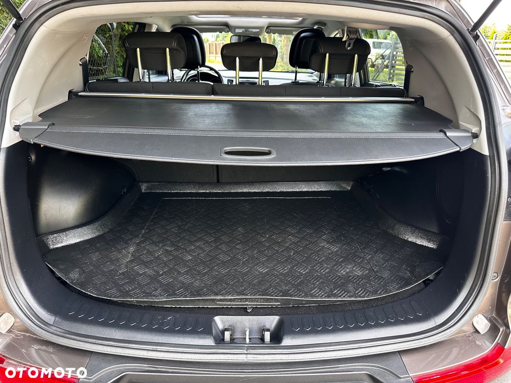 Kia Sportage 2.0 CRDI 4WD Automatik Fifa World Cup Edition - 35