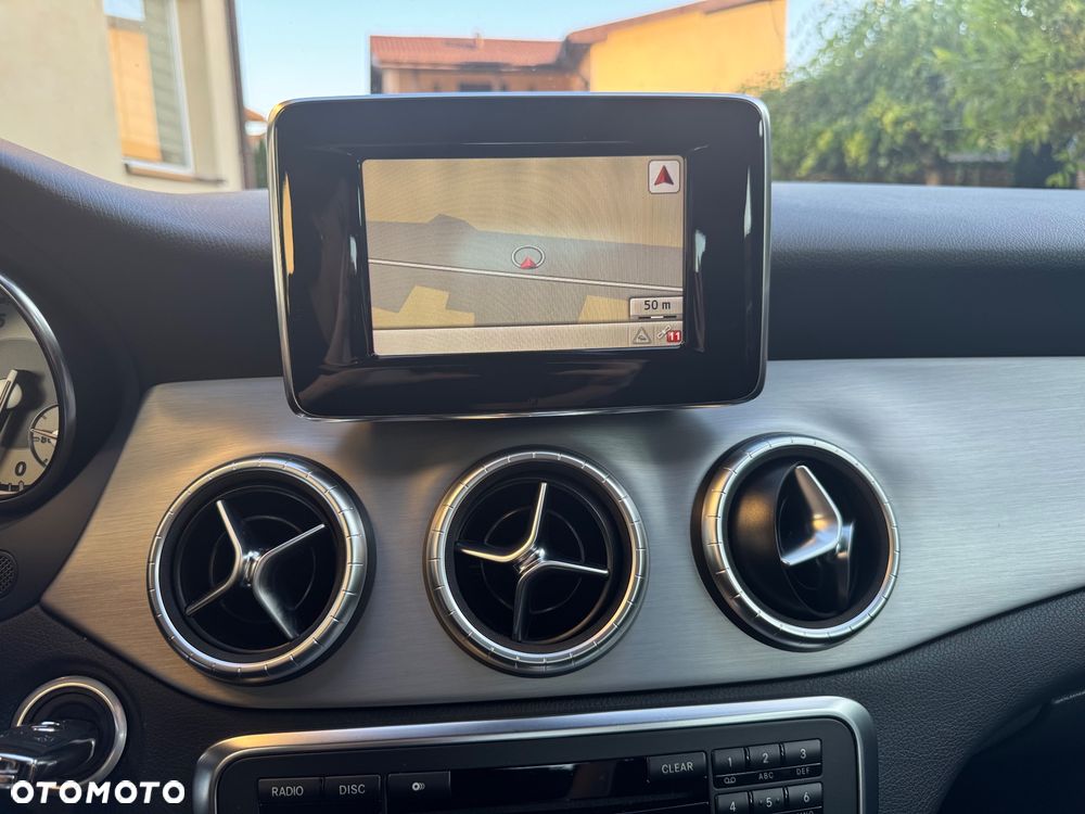 Mercedes-Benz CLA 180 - 25