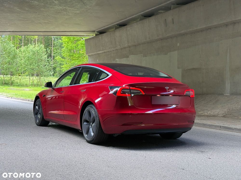 Tesla Model 3 - 3