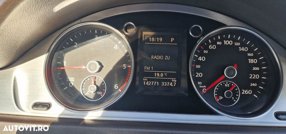 Volkswagen Passat 2.0 TDI BlueMotion Tehnology DSG Highline - 16