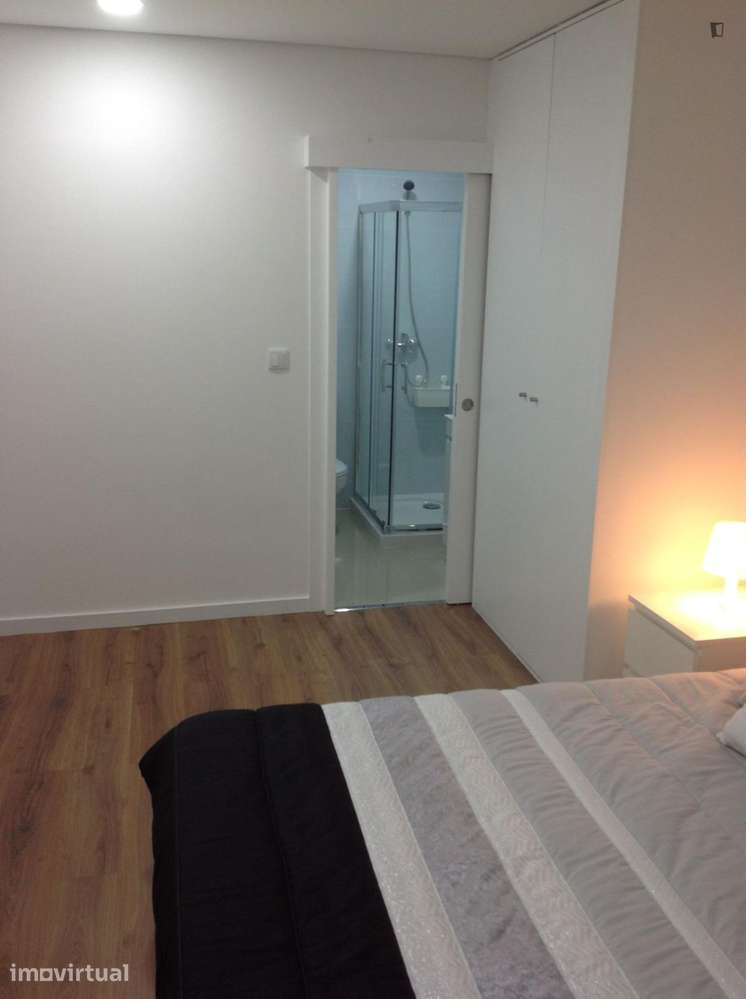 Quarto - localizado em Sé de Braga e São Lázaro Braga - Grande imagem: 4/11