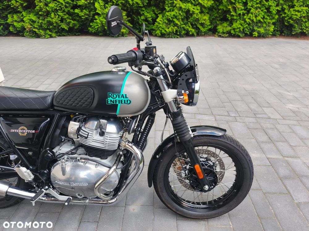 Royal Enfield Continental - 11