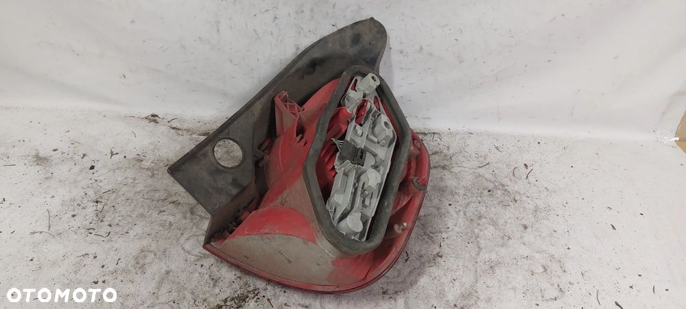 .  TYL TYLNA LAMPA LEWA RENAULT MODUS - 5