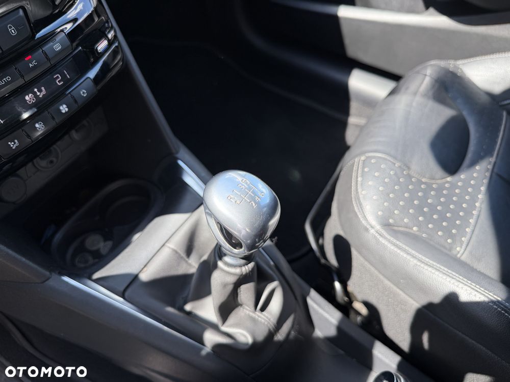 Peugeot 208 1.6 THP Allure - 39
