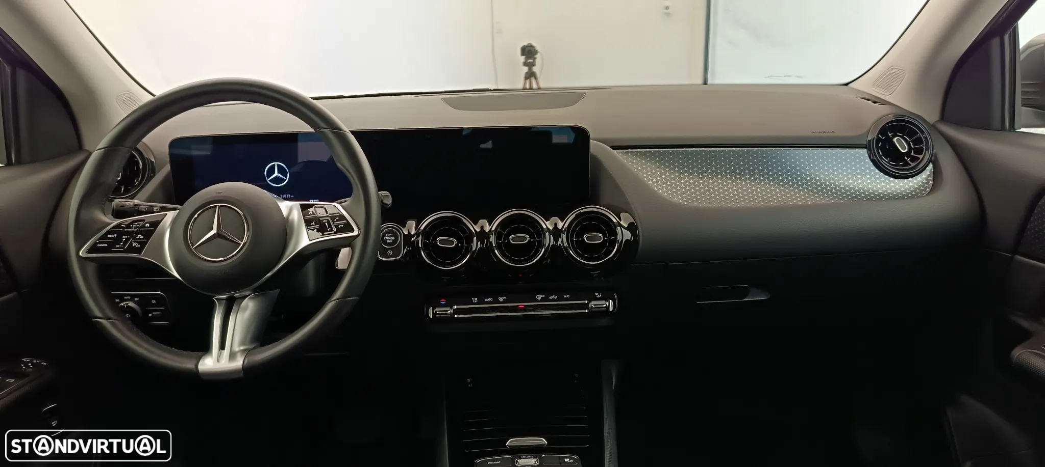 Mercedes-Benz GLA 200 Standard - 18