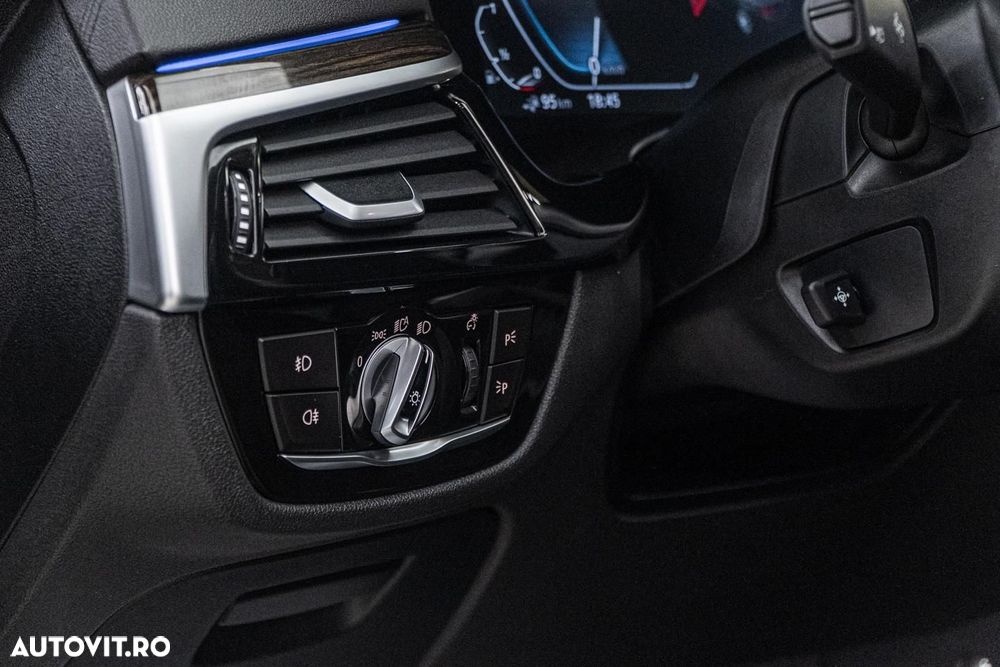 BMW Seria 5 530e iPerformance Aut. Luxury Line - 25