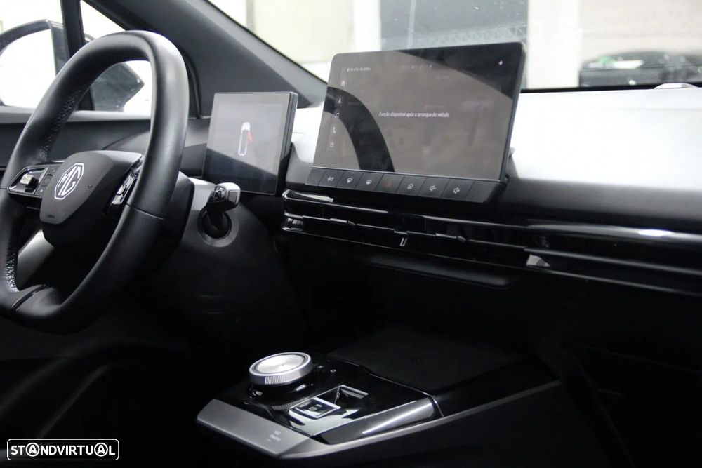 MG MG4 64 kWh Luxury - 10
