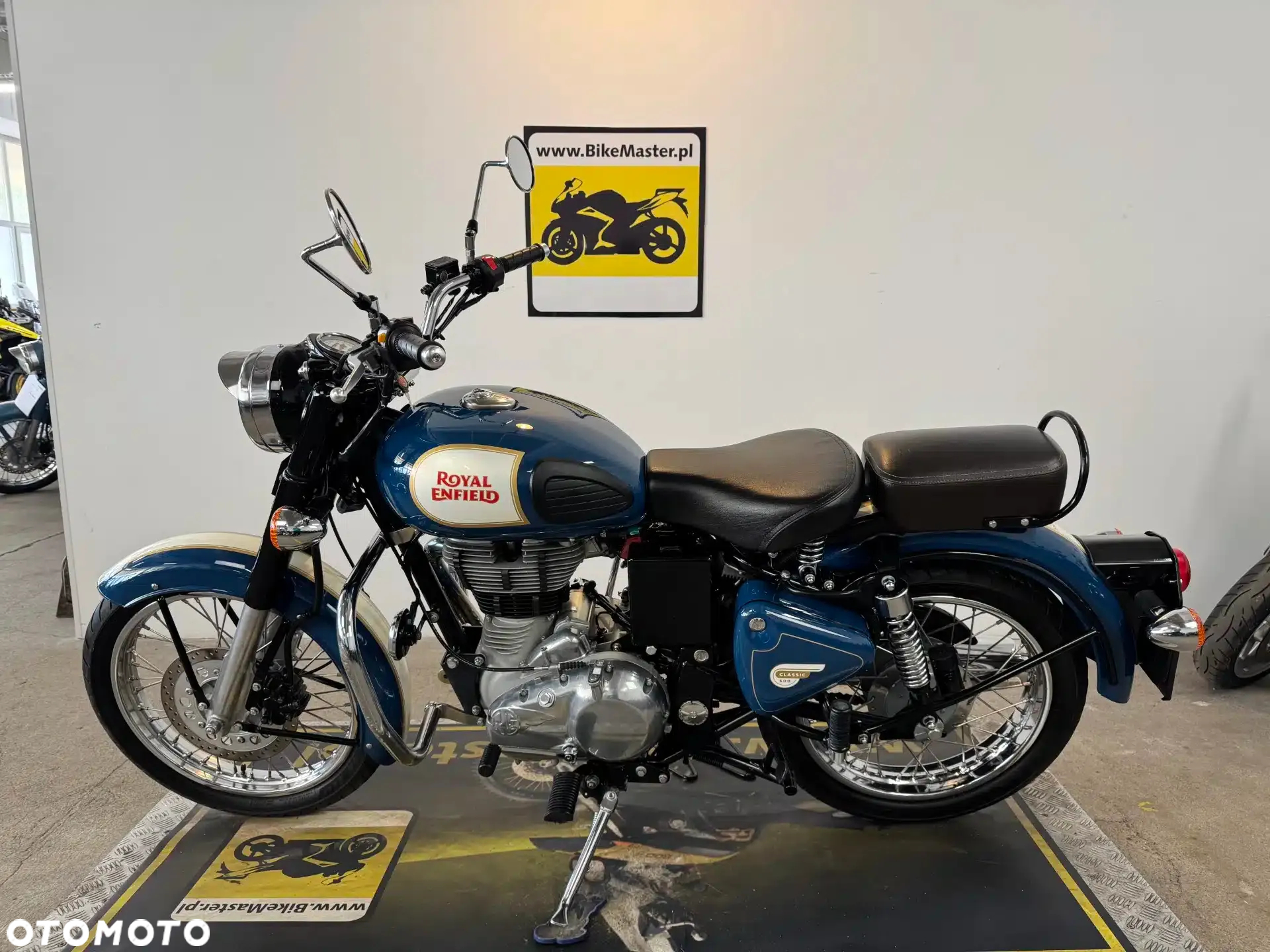 Royal Enfield Bullet - 2