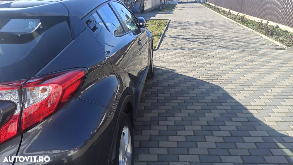 Toyota C-HR 1.8 HSD 122 CP 4x2 CVT C-lassy bi-tone - 11
