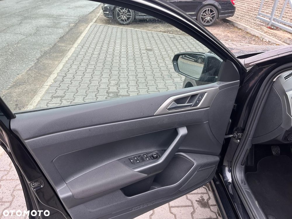 Volkswagen Polo - 8