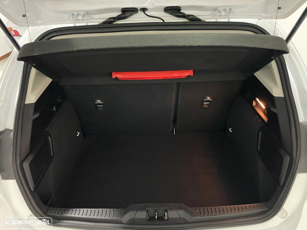 Ford Focus 1.0 EcoBoost S&S COOL&CONNECT - 21