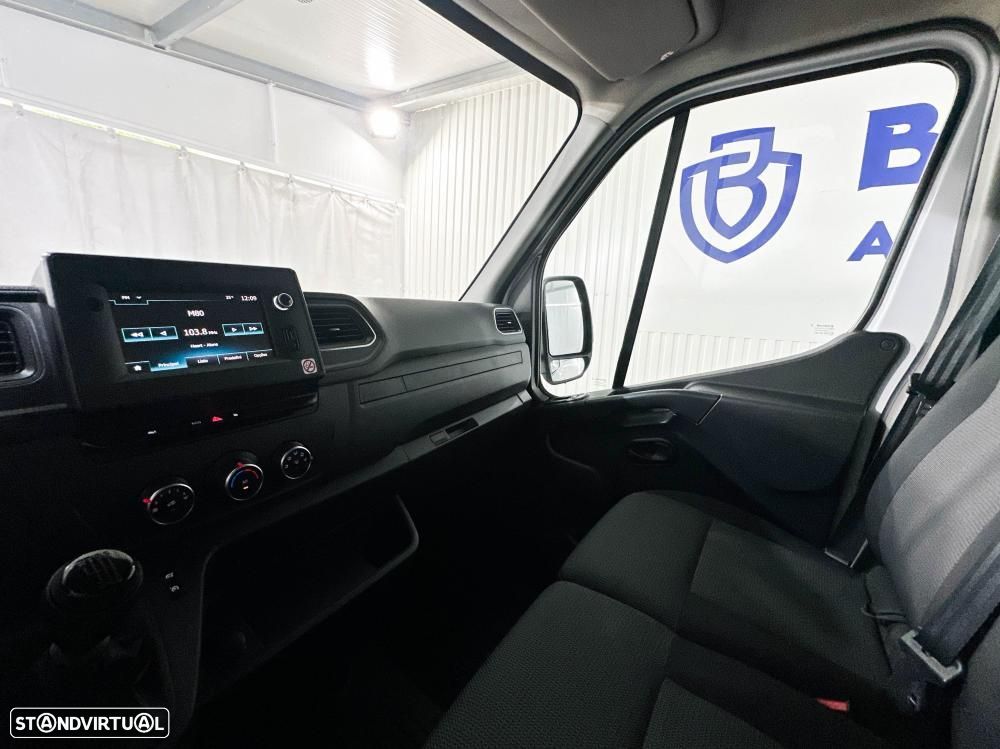 Renault Master L2H2 2.3 DCi 135cv Confort - 46