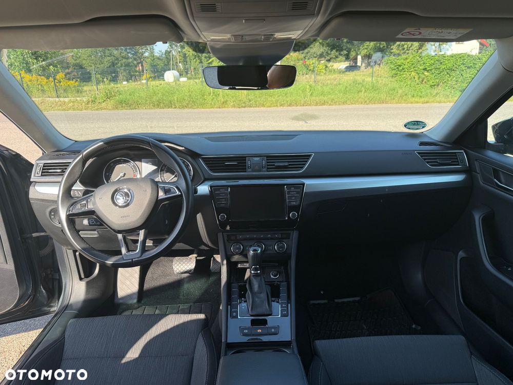 Skoda Superb 2.0 TDI DSG Ambition - 8