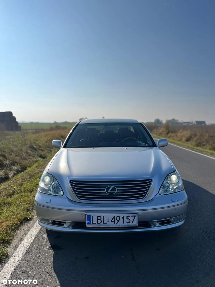 Lexus LS - 10