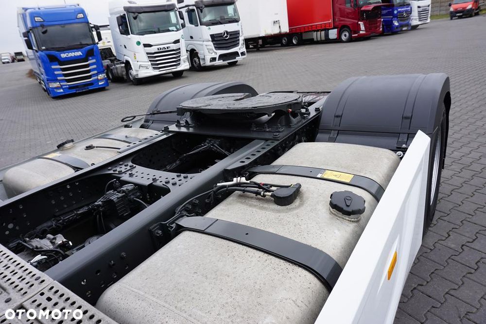 Mercedes-Benz ACTROS / 1851 / E 6 / MP 5 / RETARDER / I - COOL / BIG SPACE - 31