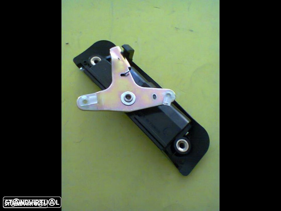 puxador tampa da mala toyota hilux 2005 -2012 (NOVO) - 2