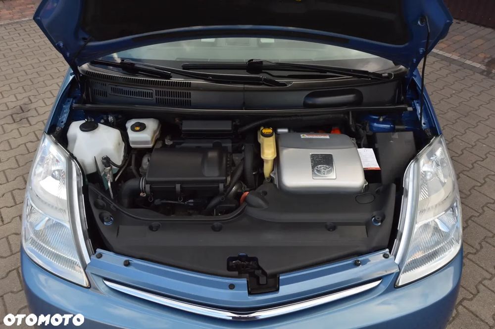 Toyota Prius - 35