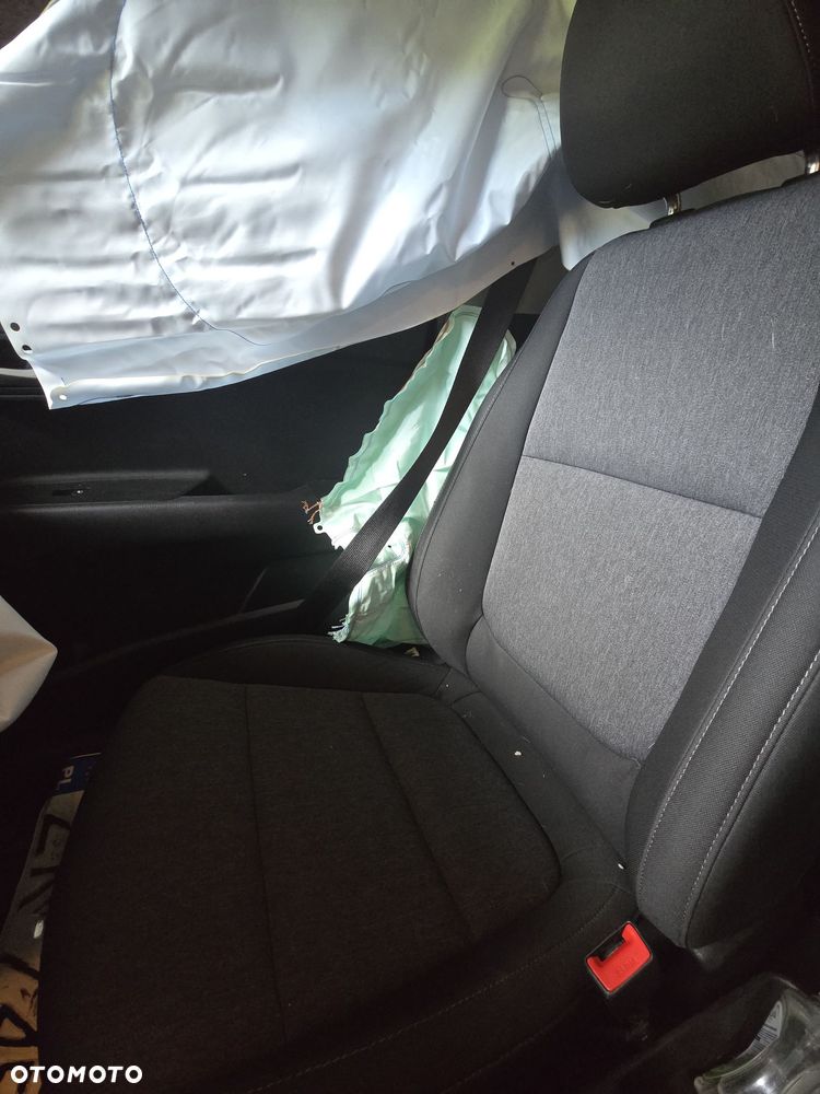 Kia Stonic 1.2 L - 9