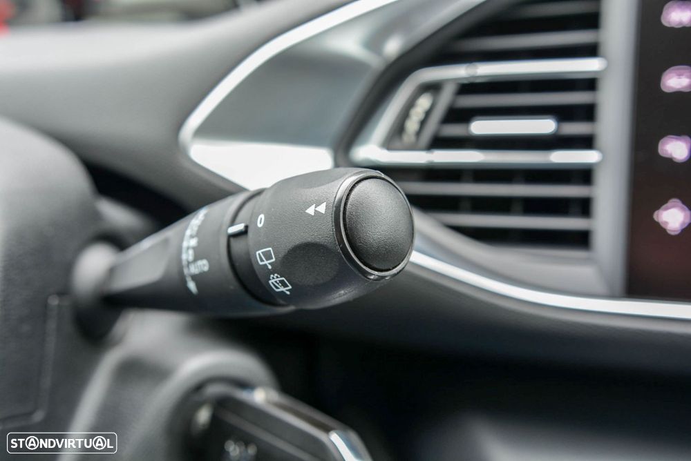 Peugeot 308 1.6 BlueHDi Active J17 - 15