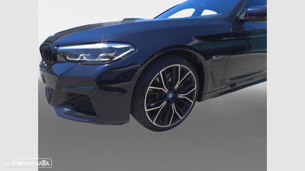 BMW 530 e Pack M - 16