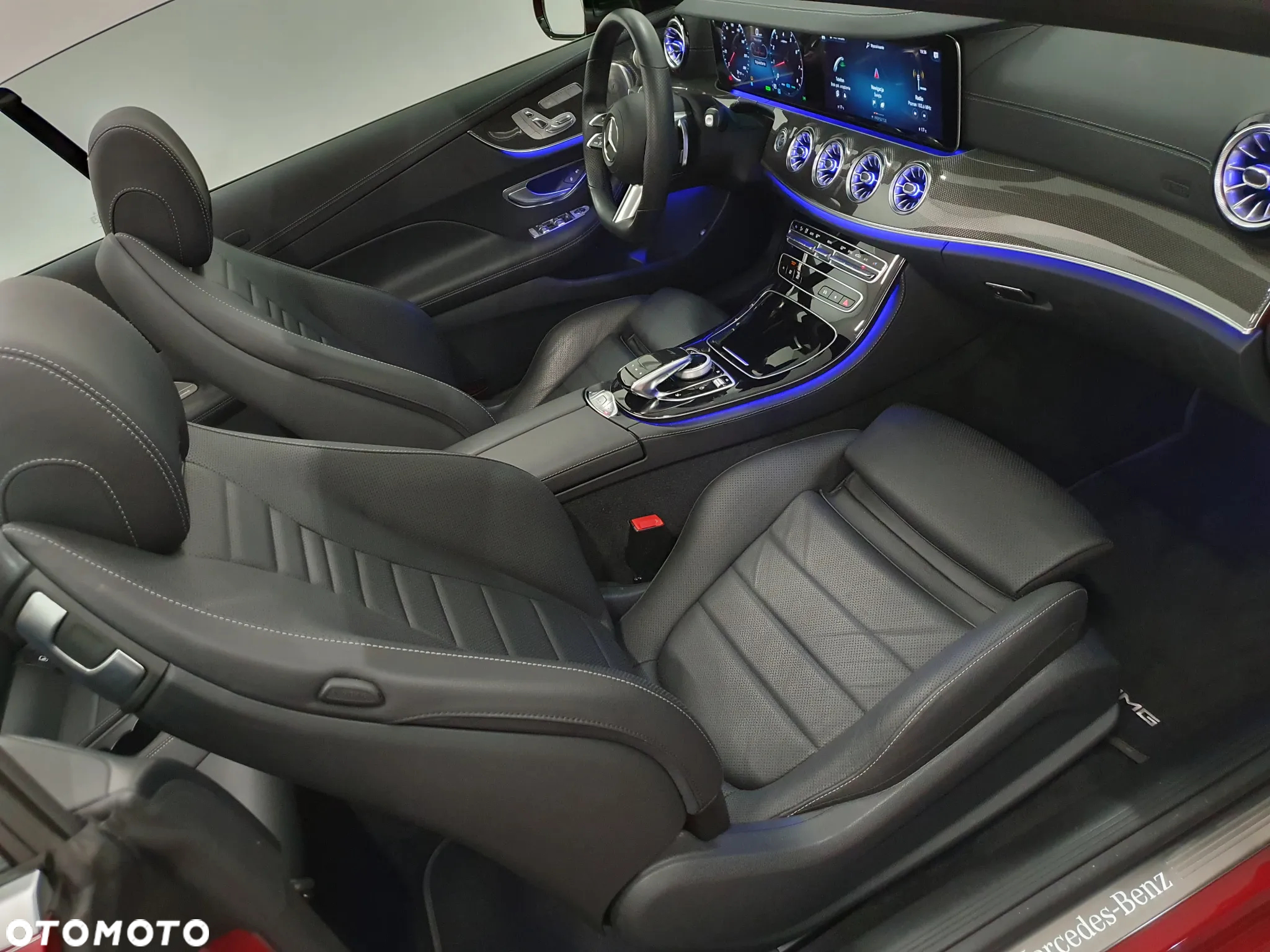 Mercedes-Benz Klasa E 300 Cabrio 9G-TRONIC AMG Line - 32