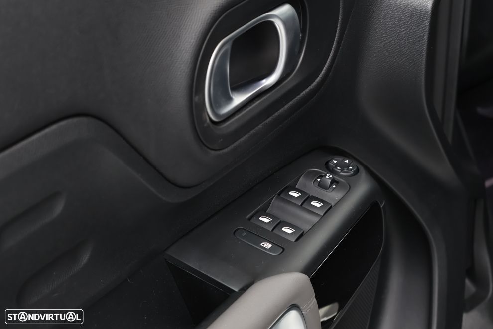 Citroën C5 Aircross 1.6 Hybrid Shine e-EAT8 - 26