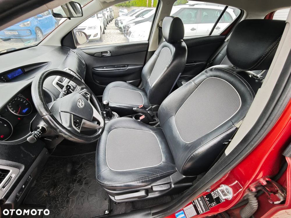 Hyundai i20 1.25 Wersja Jubileuszowa - 28