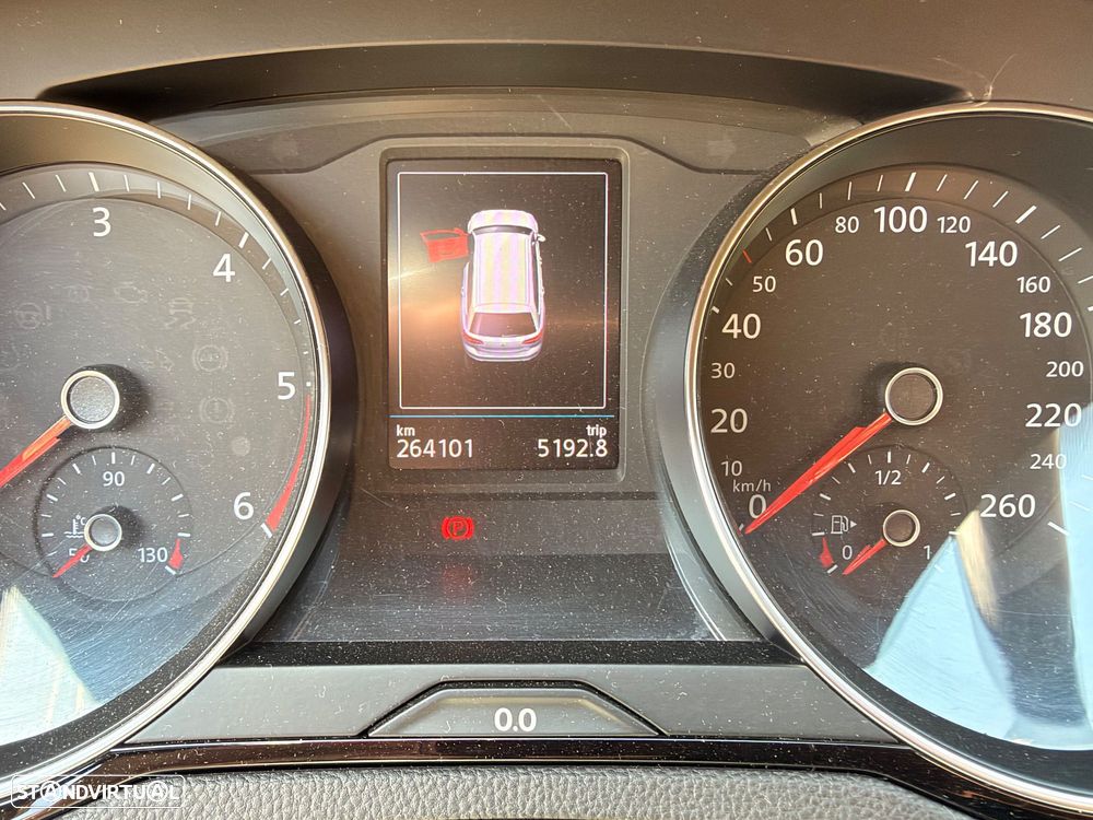 VW Passat 2.0 TDI R-Line DSG - 12