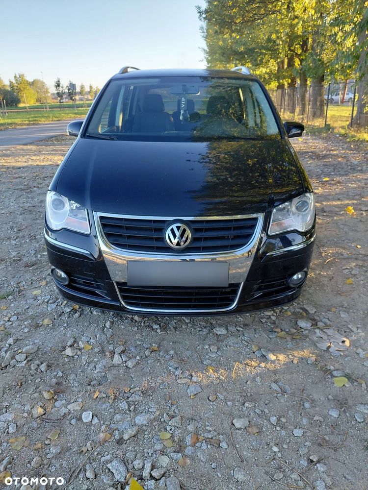 Volkswagen Touran - 8