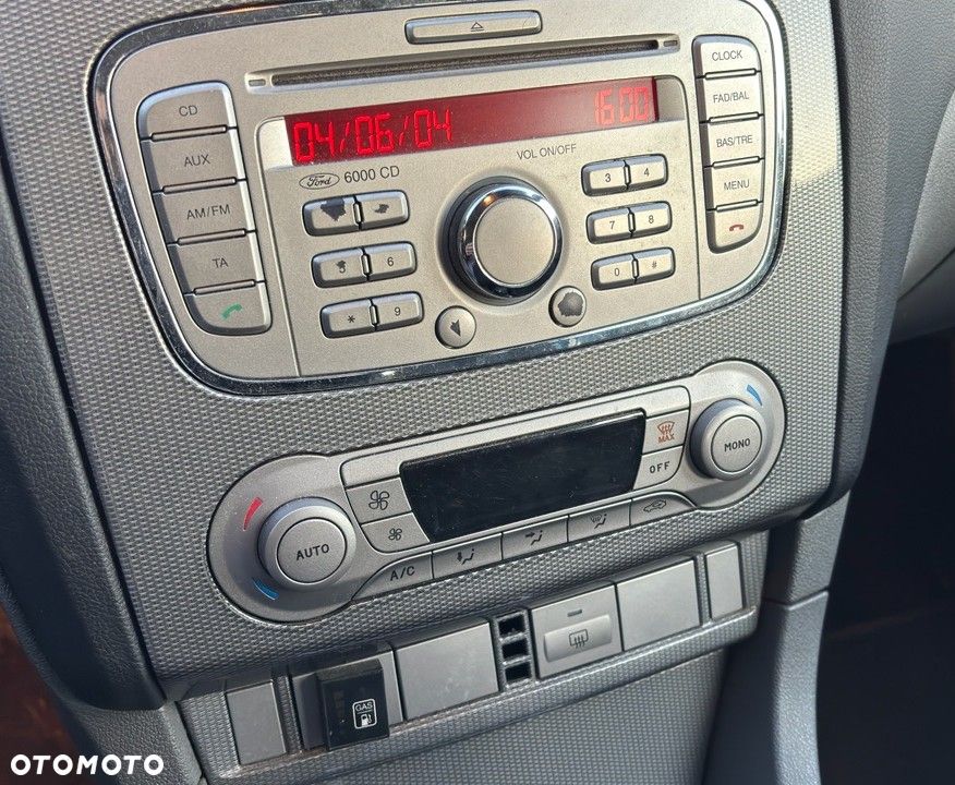 Ford Focus SW - 8