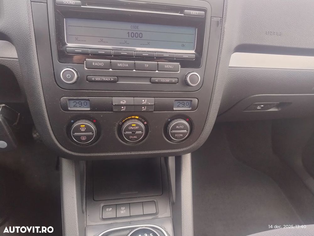 Volkswagen Jetta 1.6 Trendline - 12