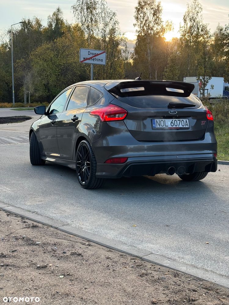 Ford Focus 2.0 EcoBoost ST - 6