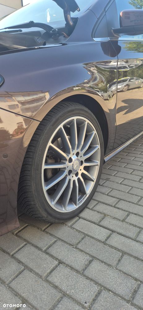 Mercedes-Benz Klasa B 220 4-Matic AMG Line - 8