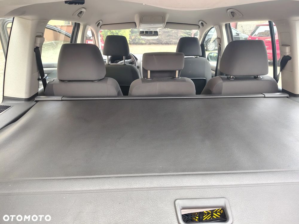 Volkswagen Touran - 7