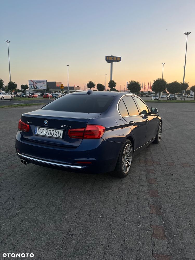BMW Seria 3 320i xDrive Luxury Line - 6