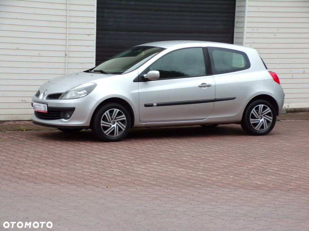 Renault Clio - 9