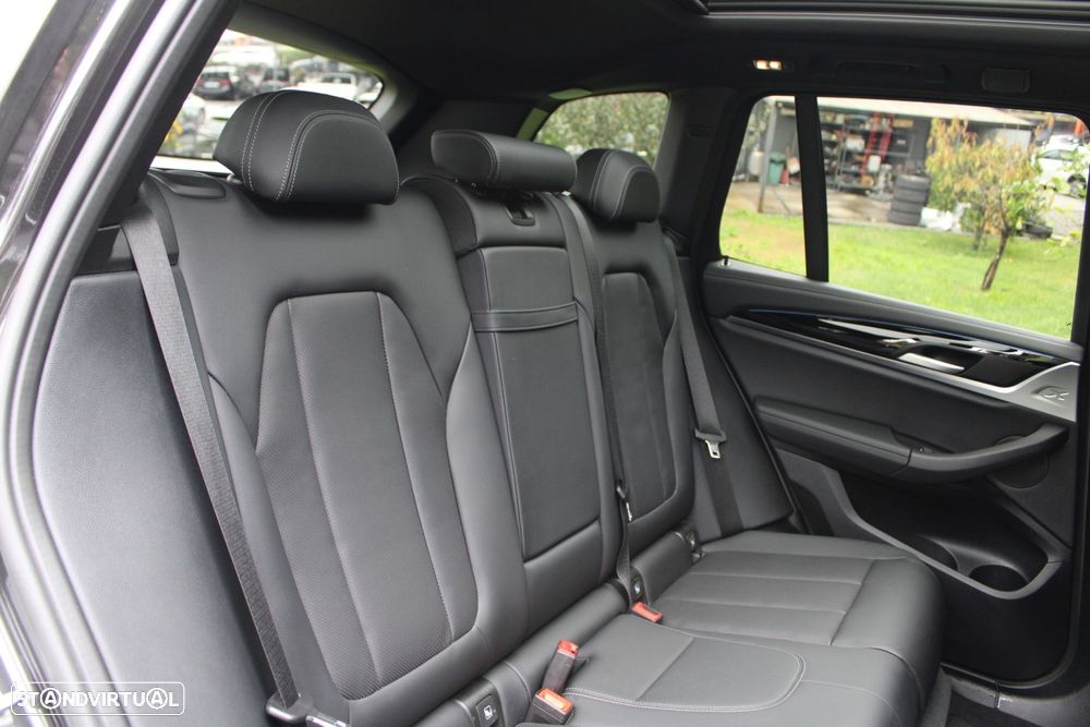 BMW iX3 M Sport Inspiring - 23